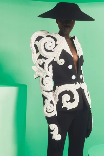 Look 2